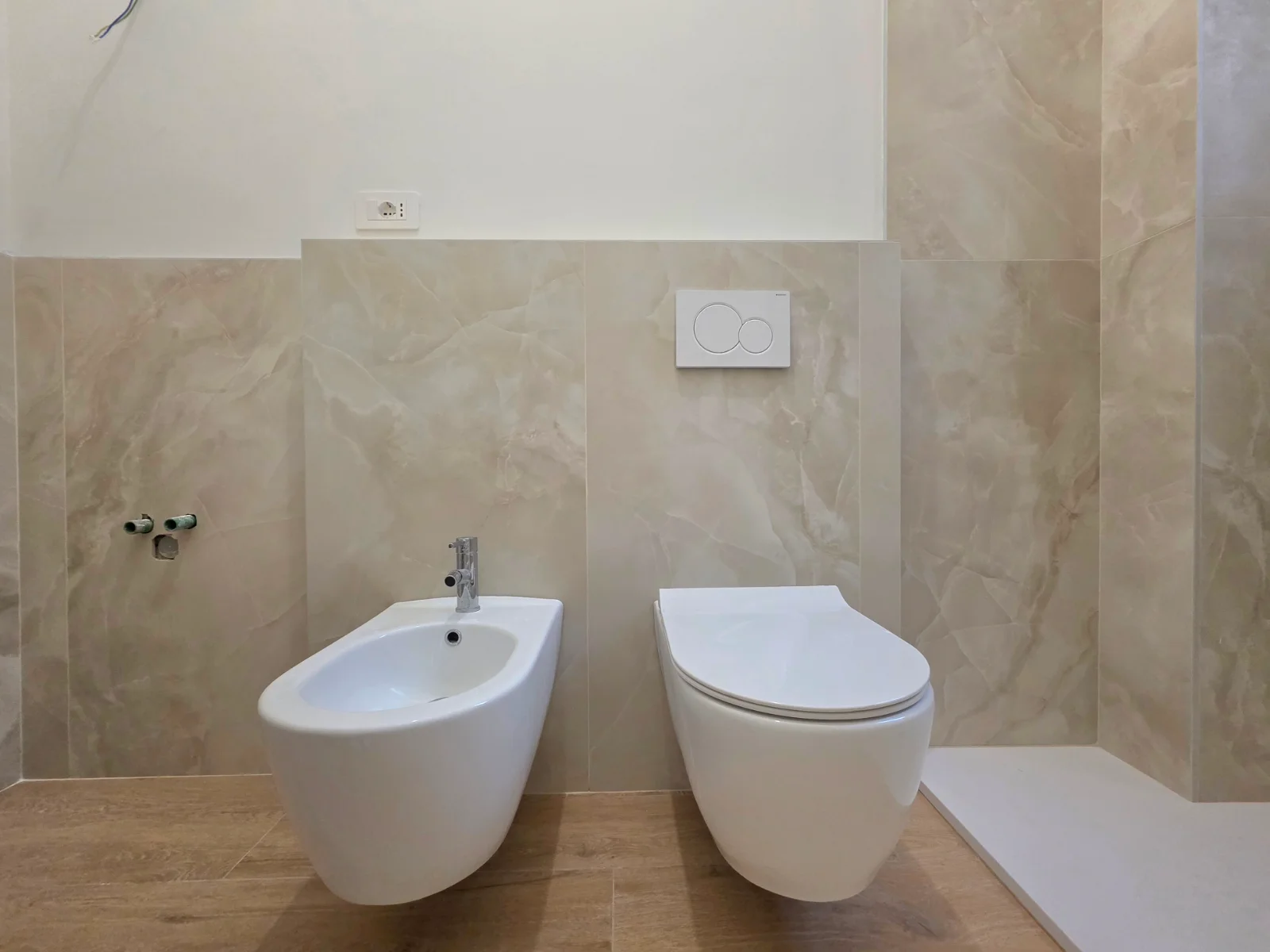 Immagine 5 - Magnifico Attico ristrutturato con Balcone - via Cavour 47, Roma